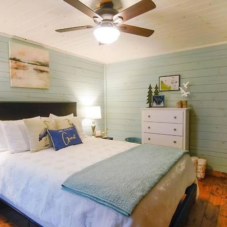 Charming Lakeview Cabin Near Geneva-On-The-Lake! Ashtabula Exterior foto