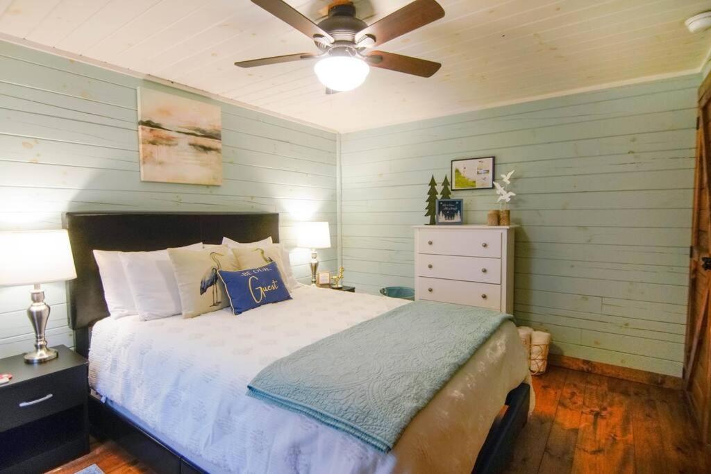 Charming Lakeview Cabin Near Geneva-On-The-Lake! Ashtabula Exterior foto