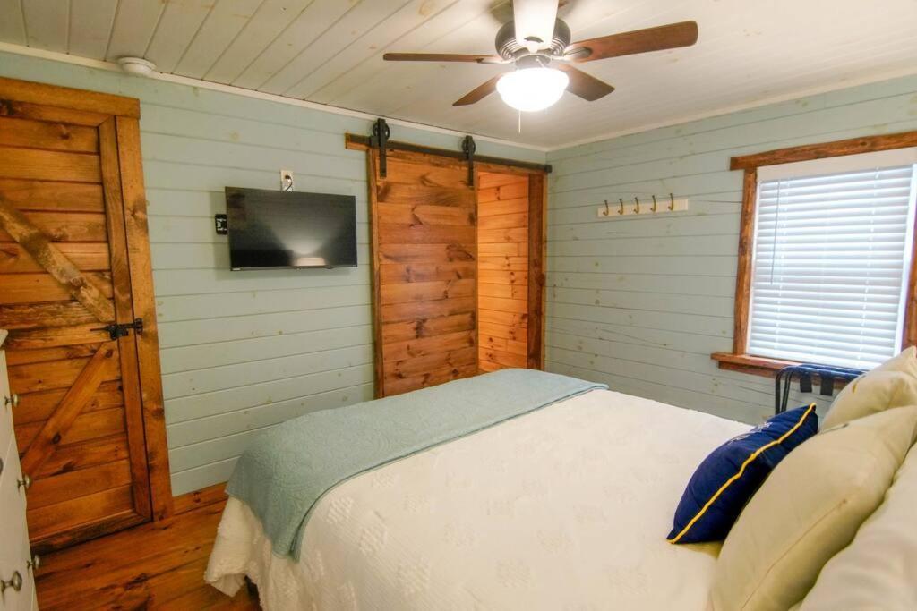 Charming Lakeview Cabin Near Geneva-On-The-Lake! Ashtabula Exterior foto
