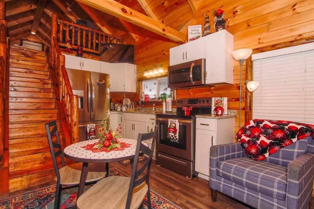 Charming Lakeview Cabin Near Geneva-On-The-Lake! Ashtabula Exterior foto