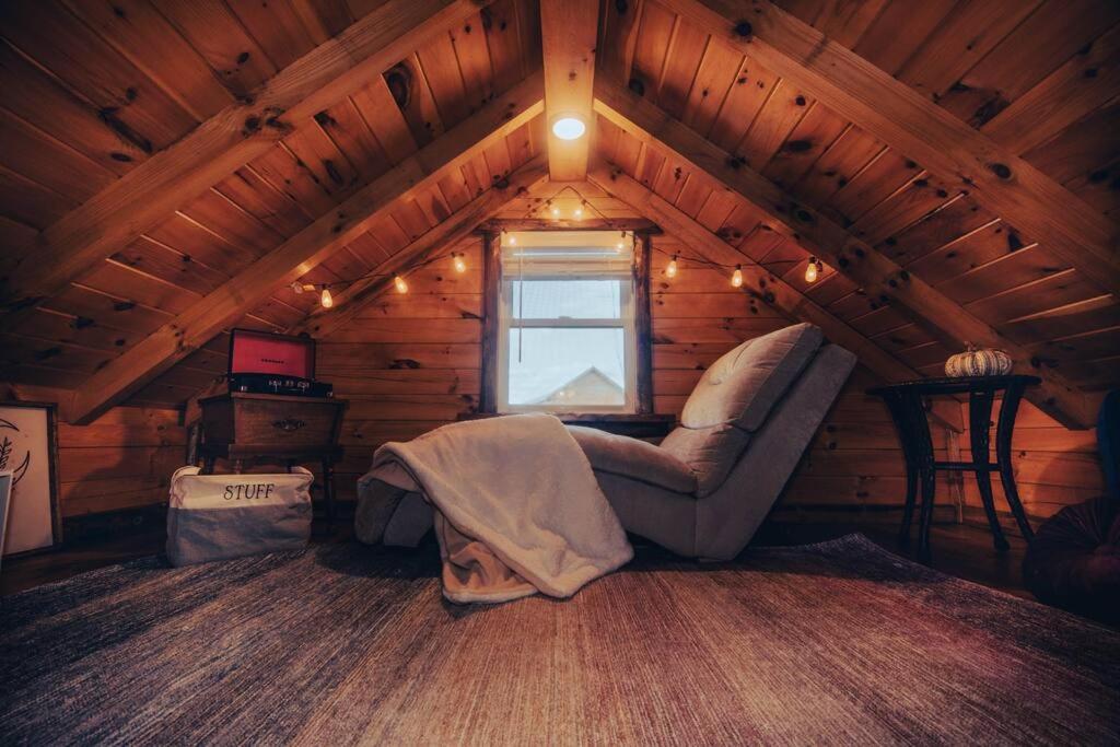 Charming Lakeview Cabin Near Geneva-On-The-Lake! Ashtabula Exterior foto